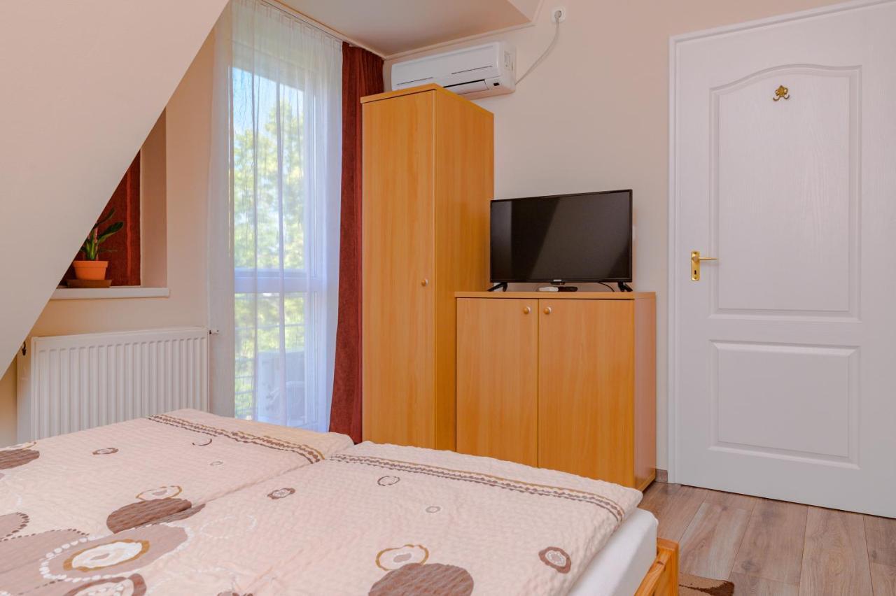 Illes Apartmanok Ii. Hajdúszoboszló Exterior foto